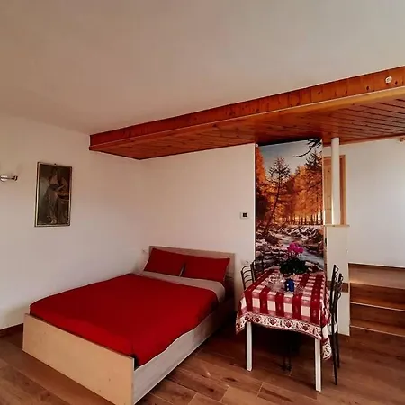Vicino Al Centro Da Lori Apartment